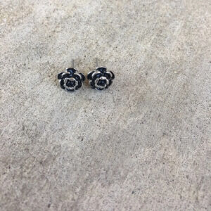 rose studs